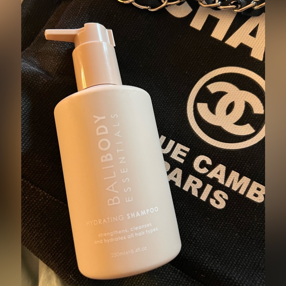 Bali Body Hydrating Shampoo Strengthens Cleanses Hydrates All Hair Types 8.4 Oz